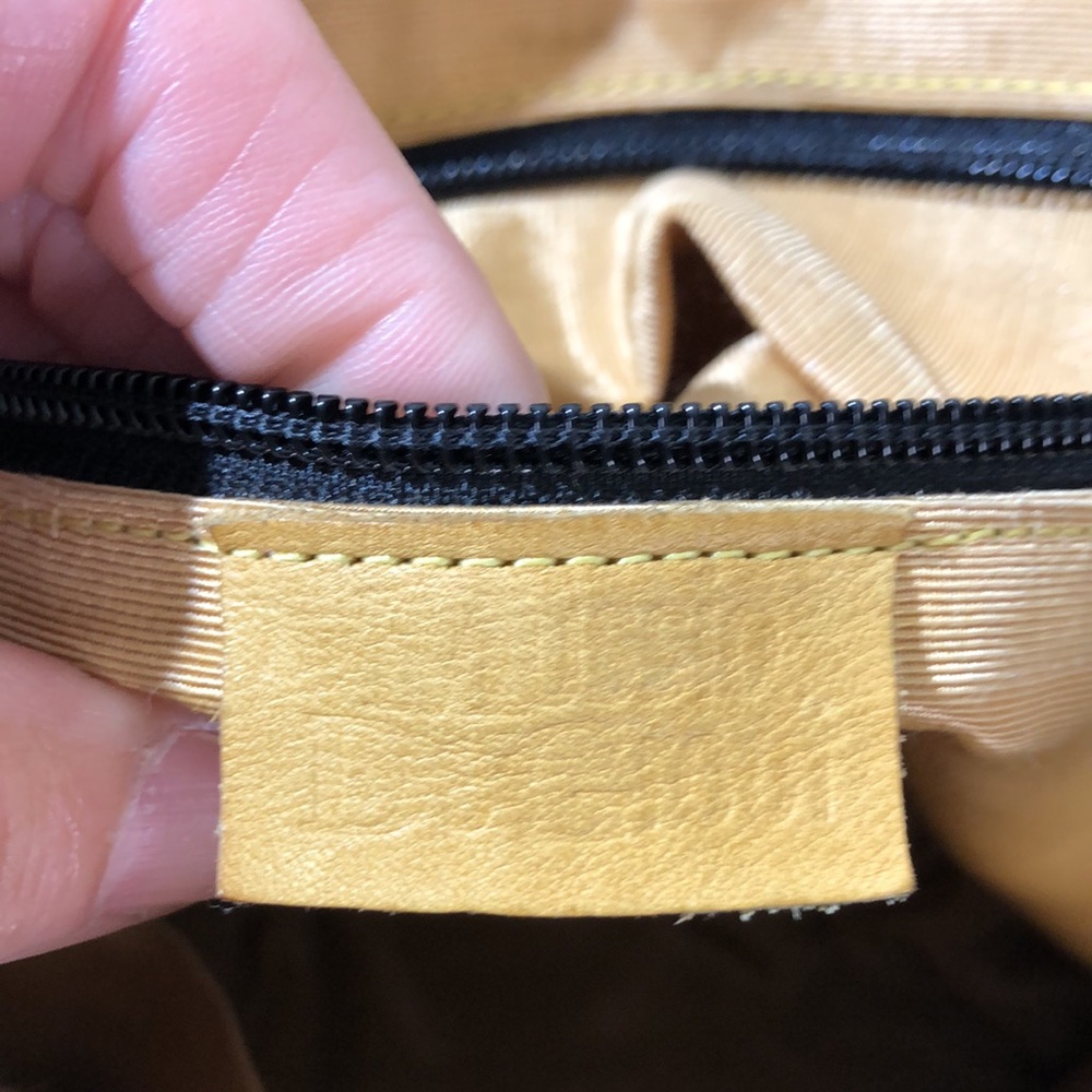 Black Leather Structured Tote Bag - Picture 8 of 11